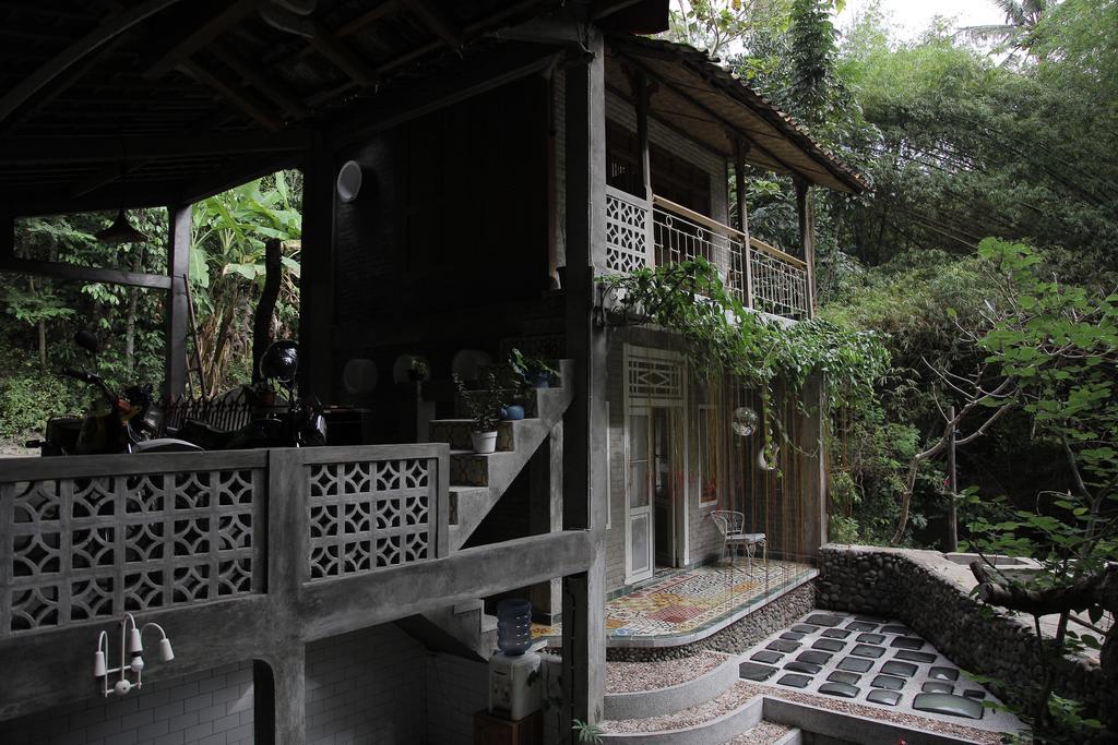 Rumah Senjakala Bantul Extérieur photo
