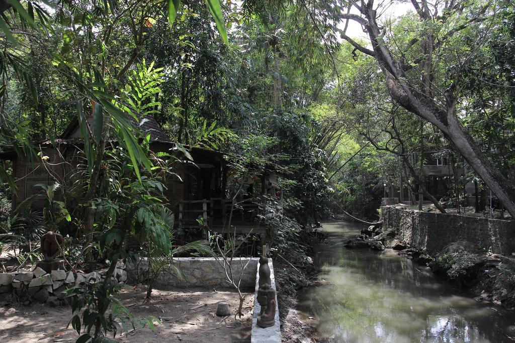 Rumah Senjakala Bantul Extérieur photo